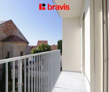 Pronájem bytu 2+kk, ulice Sušilovo náměstí, Rousínov, lodžie, novos... - Fotografie 1