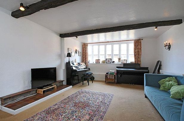 3 bedroom semi-detached house to rent - Photo 1