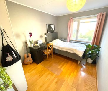 Hillerödsgränd, Kista - Photo 2