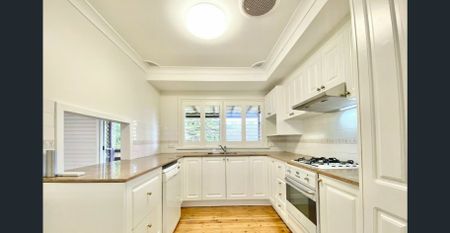 Beautifully Renovated Home - Photo 4