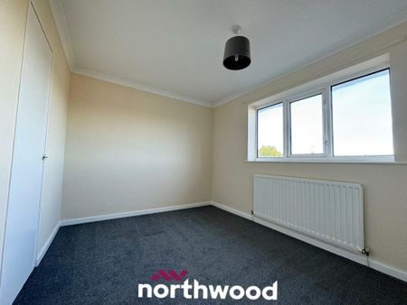 3 bedroom end of terrace house to rent - Photo 3
