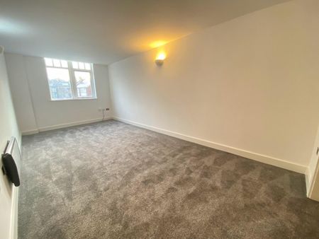 1 bedroom Flat To Let - Photo 3