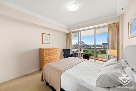 ARGUABLY THE CBDs FINEST RIVERFRONT COMPLEX 1 Bedroom Furnished - Photo 2