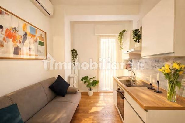 Bilocale viale Coni Zugna 21, Solari, Milano - Foto 1