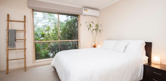 SINGLE STOREY CLOSE TO TEMPLESTOWE VILLAGE! - Photo 2