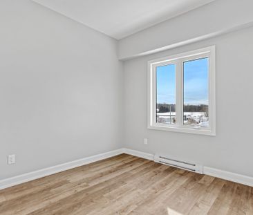 For Lease - 979 North Russell Road Unit# 305, Russell, Ontario - Photo 1