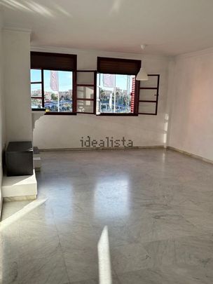 Alquiler de piso en Calle Casas del Padrón - Photo 1