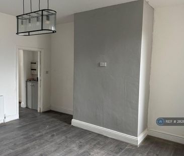 3 bedroom terraced house to rent - Photo 6