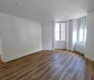 T4 entièrement rénové, au 1er étage avec vue sur Loire - Photo 4