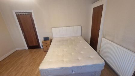 Property to rent - Photo 5