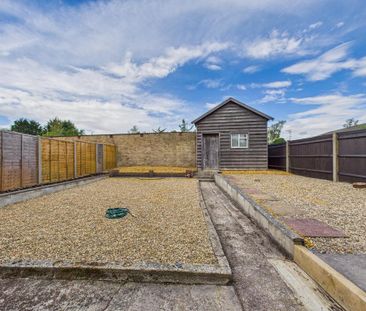 3 bedroom end of terrace house to rent - Photo 1