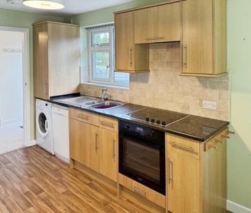 3 bedroom Bungalow To Let Total Size: 797 SQ FT - Photo 2