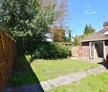 Grasmere Road, Lightwater, GU18 - Photo 2