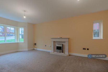 4 bedroom detached house to rent - Photo 4