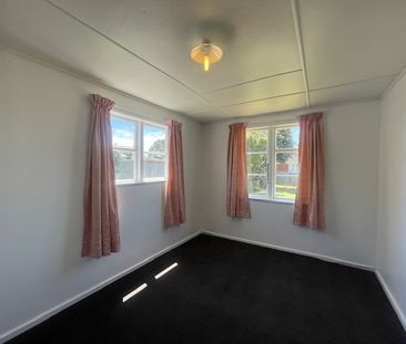 182 Egmont Street, Patea - Photo 3