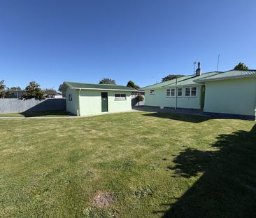 15 Wycliffe Street, Onekawa - Photo 2