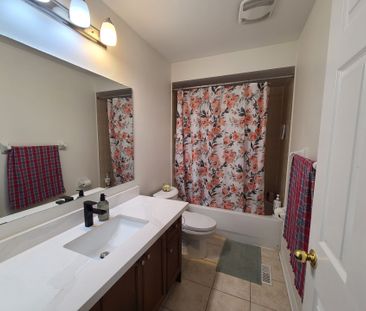 For Lease - 360 Hobbs Crescent, Milton, Ontario - Photo 6