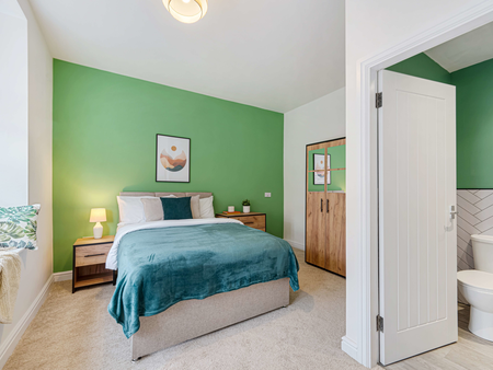 Newly Refurbished 7-Bed House Share In L13! Room 3 (Double) - Photo 5