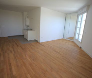 Location Appartement 2 pièces 44m² LE PLESSIS ROBINSON 92350 - Photo 3