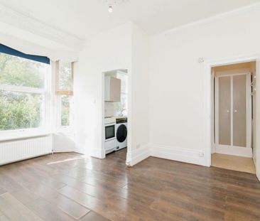 1 Bed Flat, High Road, N15 - Photo 2