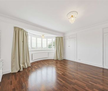Lateral three bedroom set in a prestigious building in St. John's W... - Photo 6