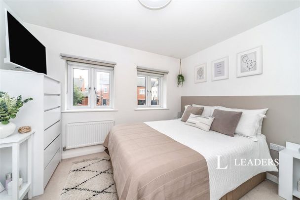 3 bedroom terraced house to rent - Photo 1