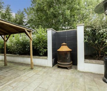 5 bedroom terraced house to rent - Photo 1