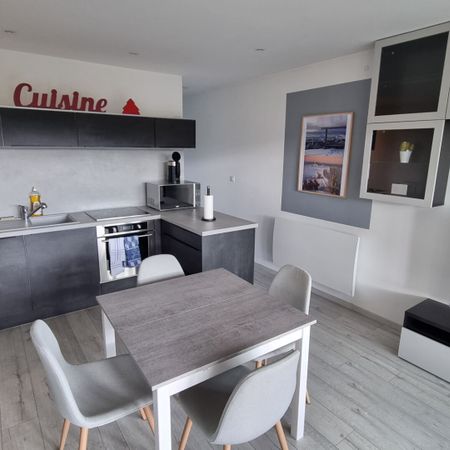 A LOUER APPARTEMENT T2 MEUBLÉ LES HOPITAUX NEUFS - Photo 3