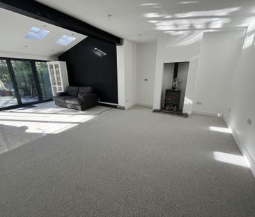 3 bedroom semi-detached house to rent - Photo 4