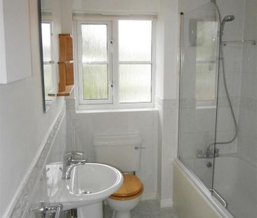 2 bedroom end of terrace house to rent - Photo 5