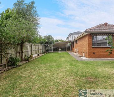 6 Bronwyn Court, 3169, Clayton South Vic - Photo 1