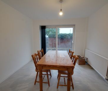 4 bed detached house to rent in Rugby Road, Hinckley, LE10 - Photo 2