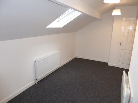Ashton Road, Harehills, LS8 - Leeds - Photo 2