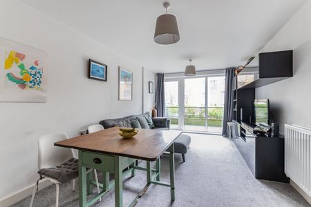 Tarves Way, London, SE10 - Photo 3