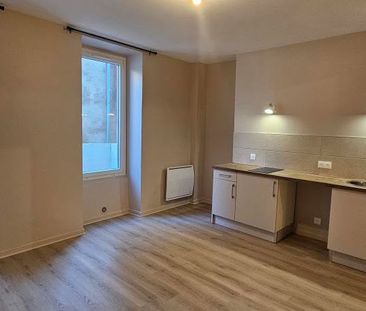 Location Appartement 1 pièce 33m² - Photo 2