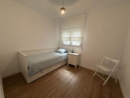 4 room luxury Flat for rent in Valencia, Spain - Photo 4