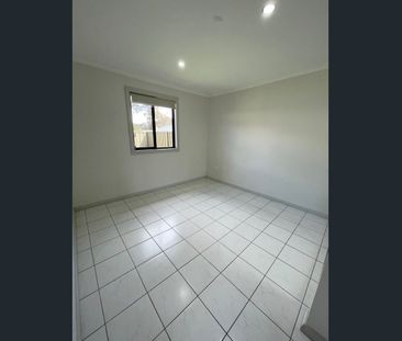 Fantaqstic 2 bedroom granny flat! - Photo 4