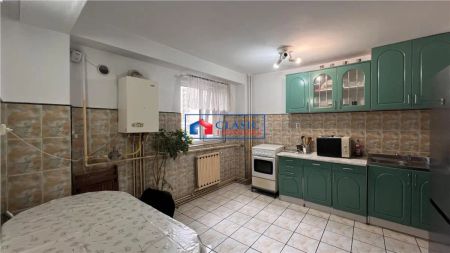 Inchiriere apartament 3 decomandate in Marasti- zona FSEGA - Fotografie 2