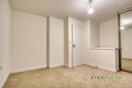 3 bedroom detached house to rent - Photo 2