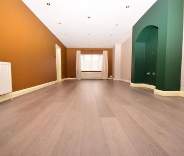 4 bedroom semi-detached house to rent - Photo 2