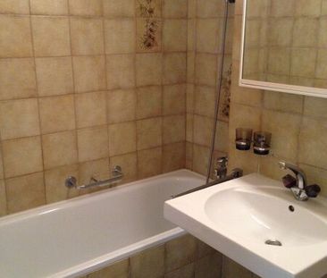 Charmante Maisonette-Wohnung mit 2 Balkonen an begrünter Lage - Foto 3