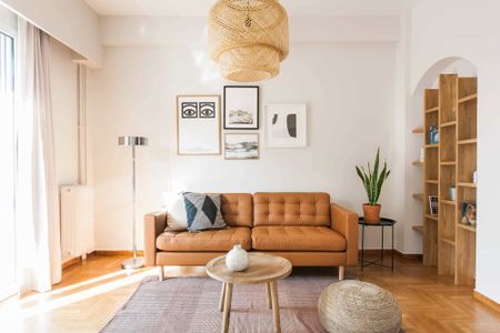 Stylish 2BD Apartment in the Heart of Athens - Photo 2