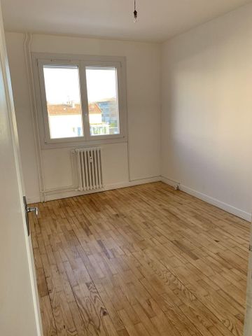 Location Appartement 4 pièces 76m² PORTES LES VALENCE 26800 - Photo 2
