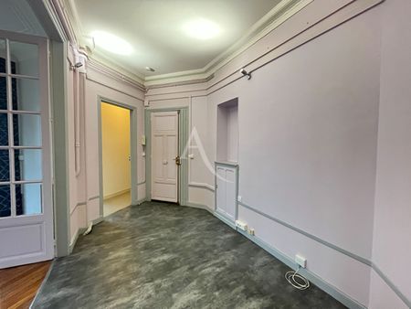 Location Appartement 5 pièces 114m² - Photo 2