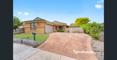 Spacious Family Haven with Poolside Entertaining - Photo 5