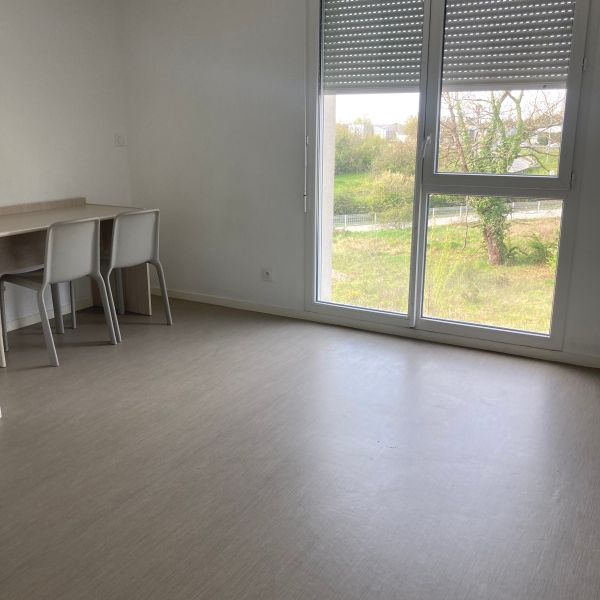 Location Appartement 1 pièce 22m² VILLENAVE D ORNON 33140 - Photo 1