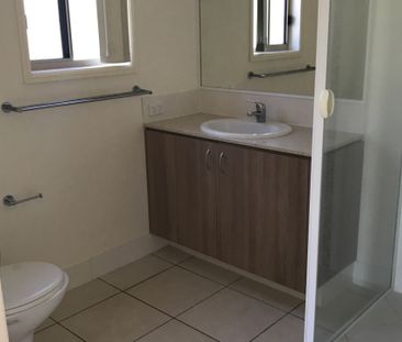 Fully Air-Conditioned Large Home - Photo 6