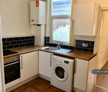 1 bedroom flat to rent - Photo 6