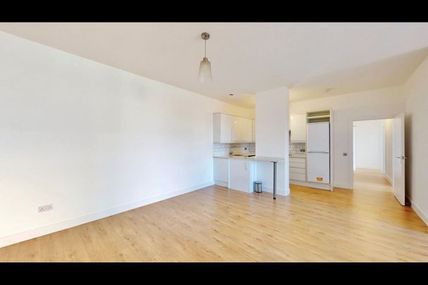 3 Bed Flat, Ballards Lane, N12 - Photo 1