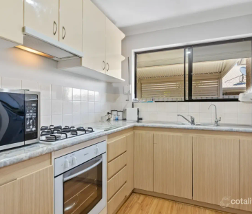 2 BEDROOM UNIT IN EXCELLENT LOCATION!! - Photo 6
